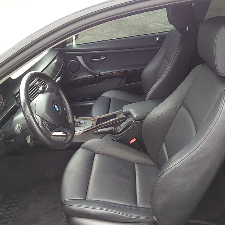 2010 BMW 3 Series Image 6