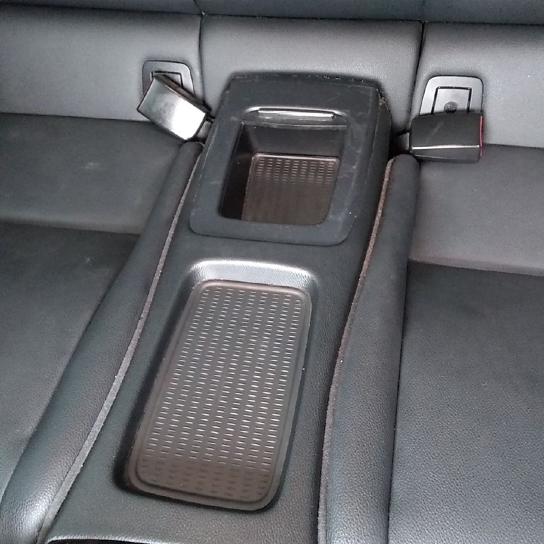 2010 BMW 3 Series Image 10