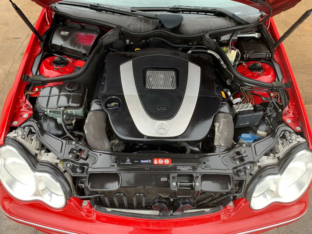 2006 Mercedes-Benz C-Class Image 13