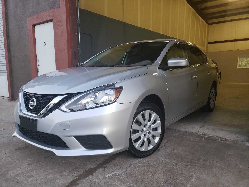 2016 Nissan Sentra Image 1