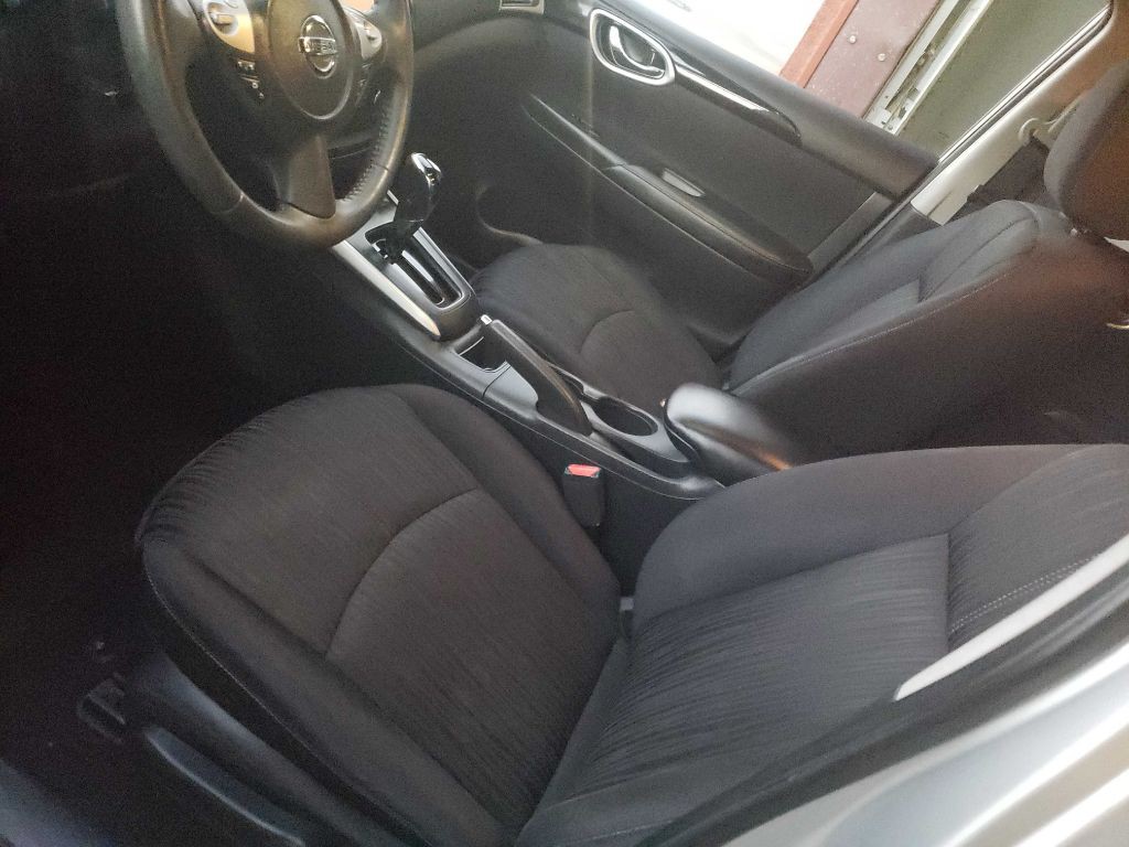 2016 Nissan Sentra Image 10