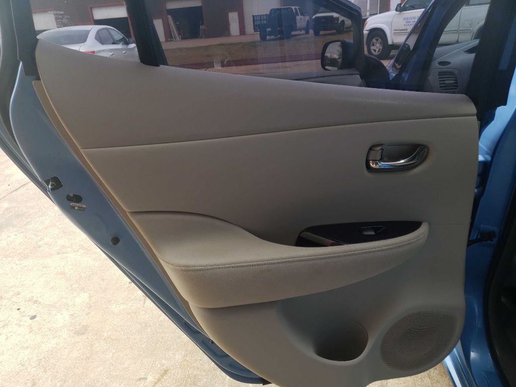 2012 Nissan Leaf Image 10