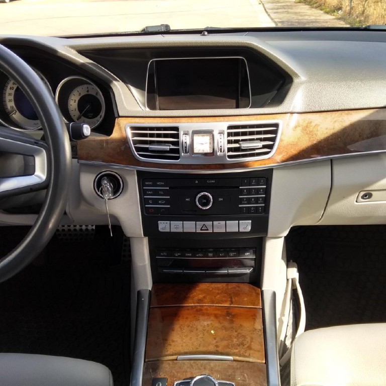 2016 Mercedes-Benz E-Class Image 10