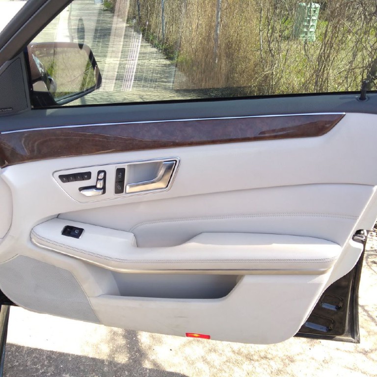 2016 Mercedes-Benz E-Class Image 18