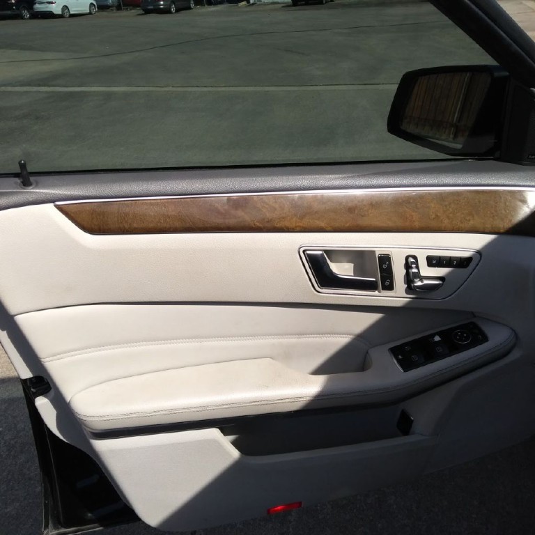 2016 Mercedes-Benz E-Class Image 19