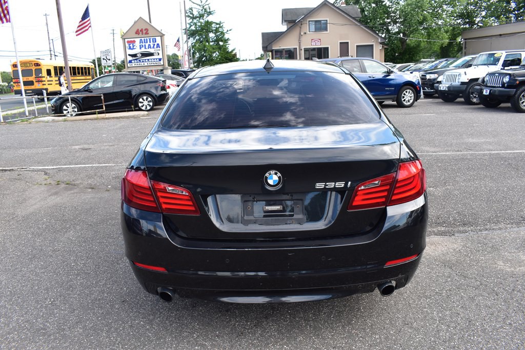 2012 BMW 5 Series Image 7