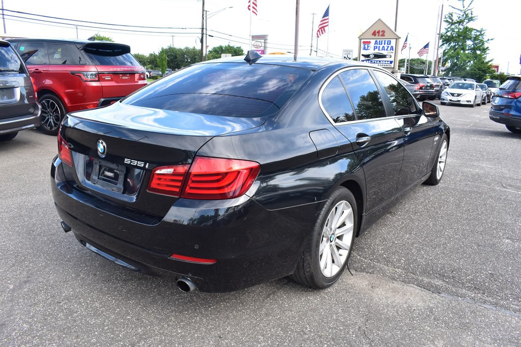2012 BMW 5 Series Image 8