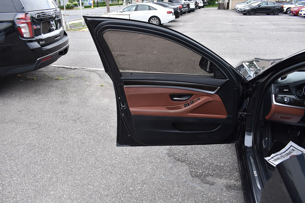 2012 BMW 5 Series Image 10