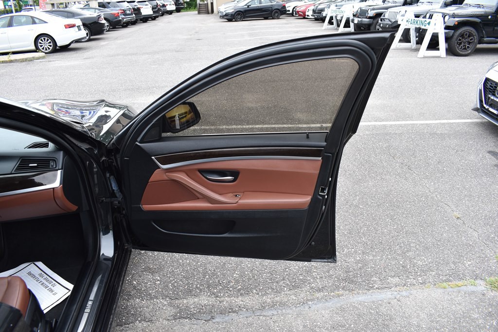 2012 BMW 5 Series Image 13