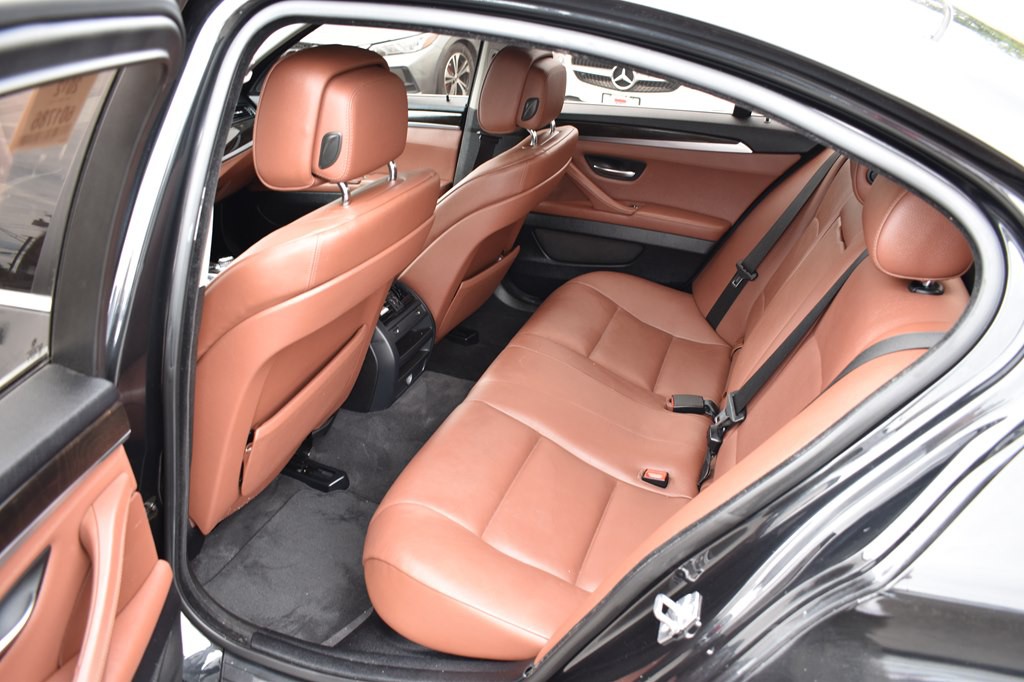 2012 BMW 5 Series Image 15