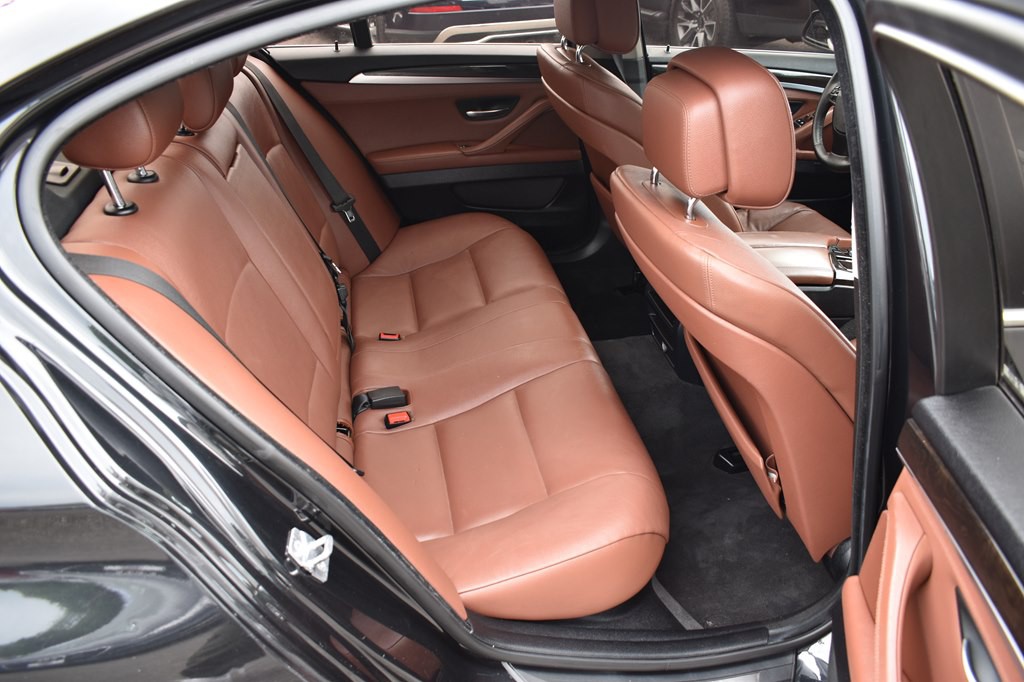 2012 BMW 5 Series Image 16