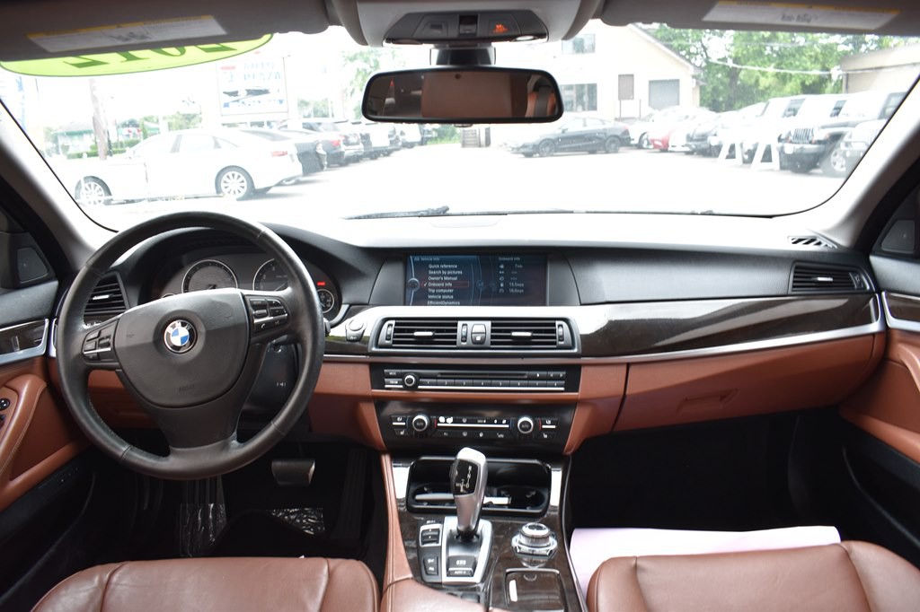2012 BMW 5 Series Image 19