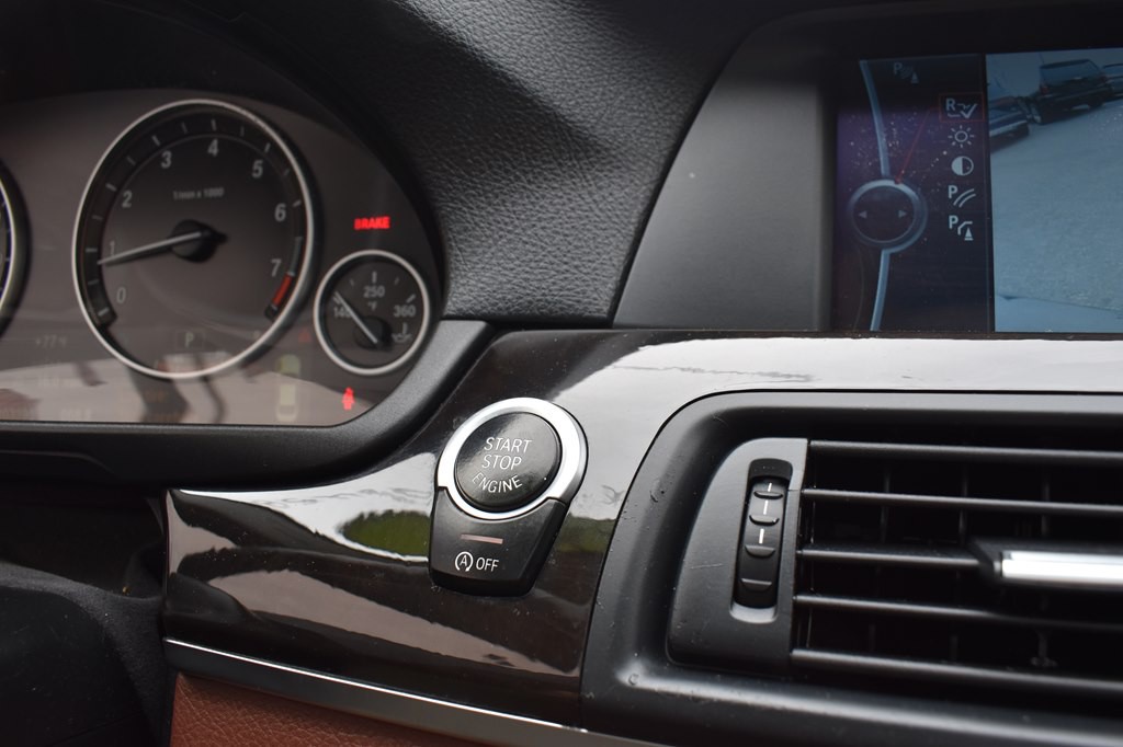 2012 BMW 5 Series Image 24
