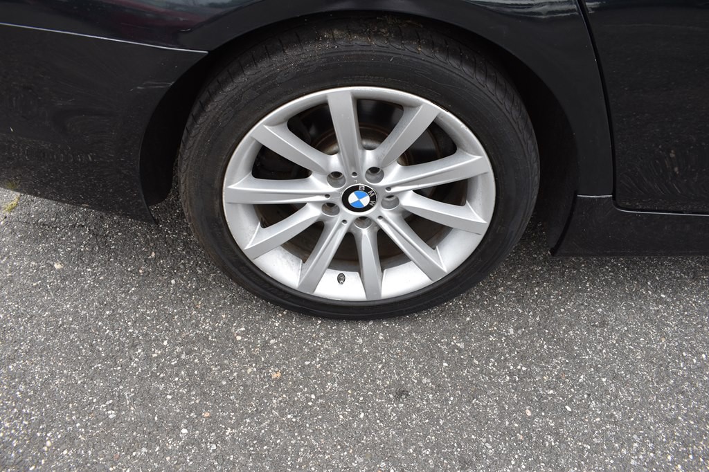 2012 BMW 5 Series Image 27