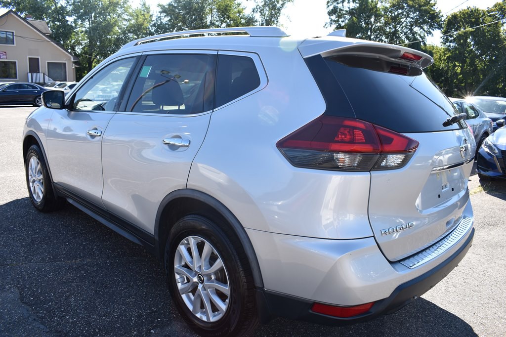 2018 Nissan Rogue Image 4