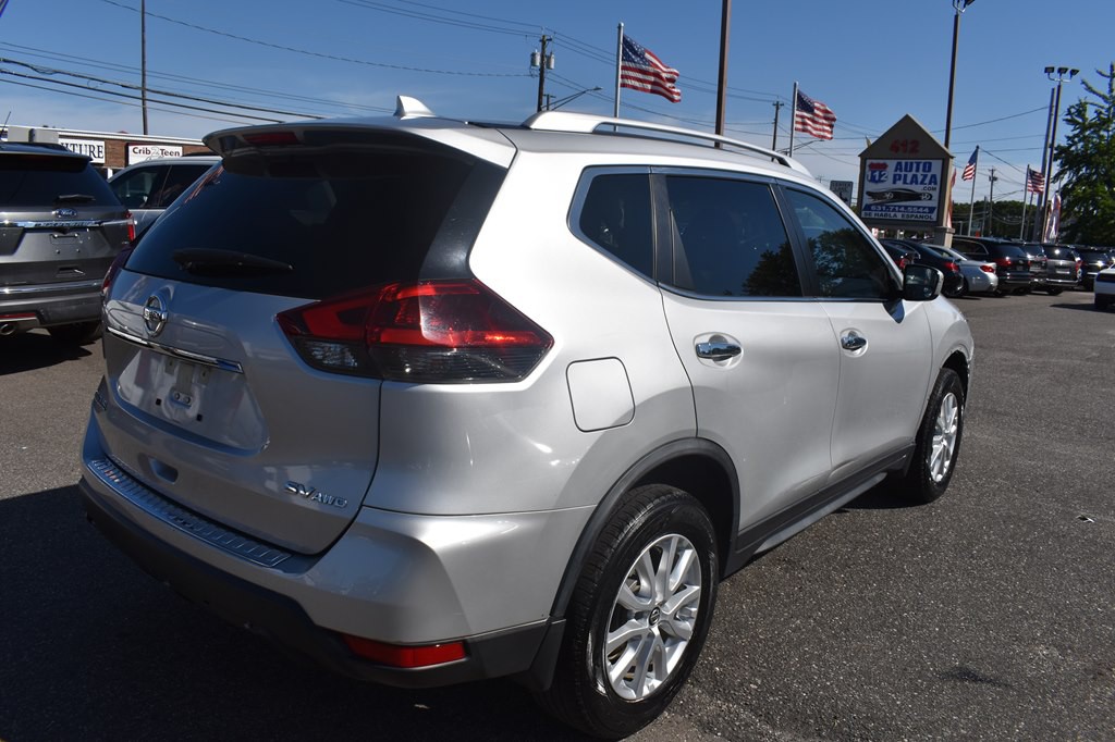 2018 Nissan Rogue Image 6