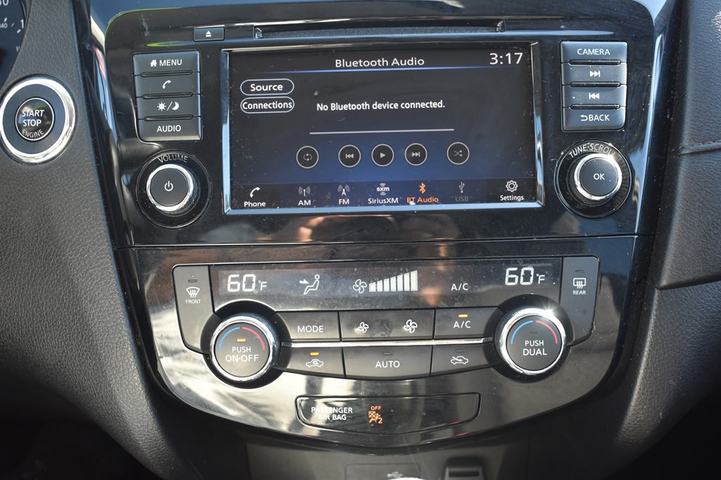 2018 Nissan Rogue Image 10