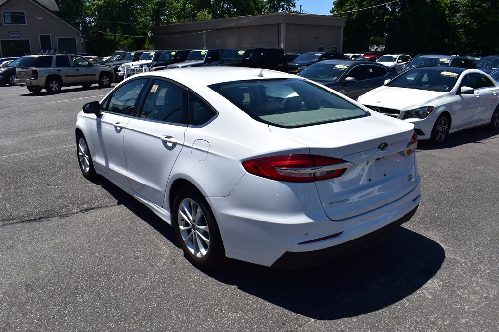 2020 Ford Fusion Image 7