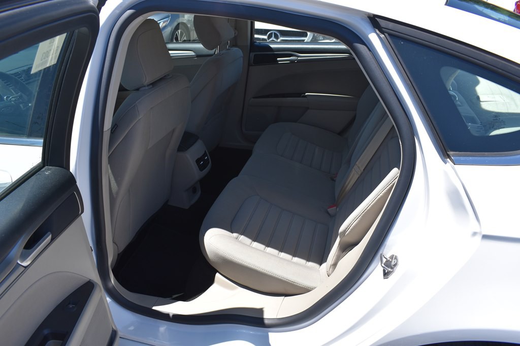 2020 Ford Fusion Image 13