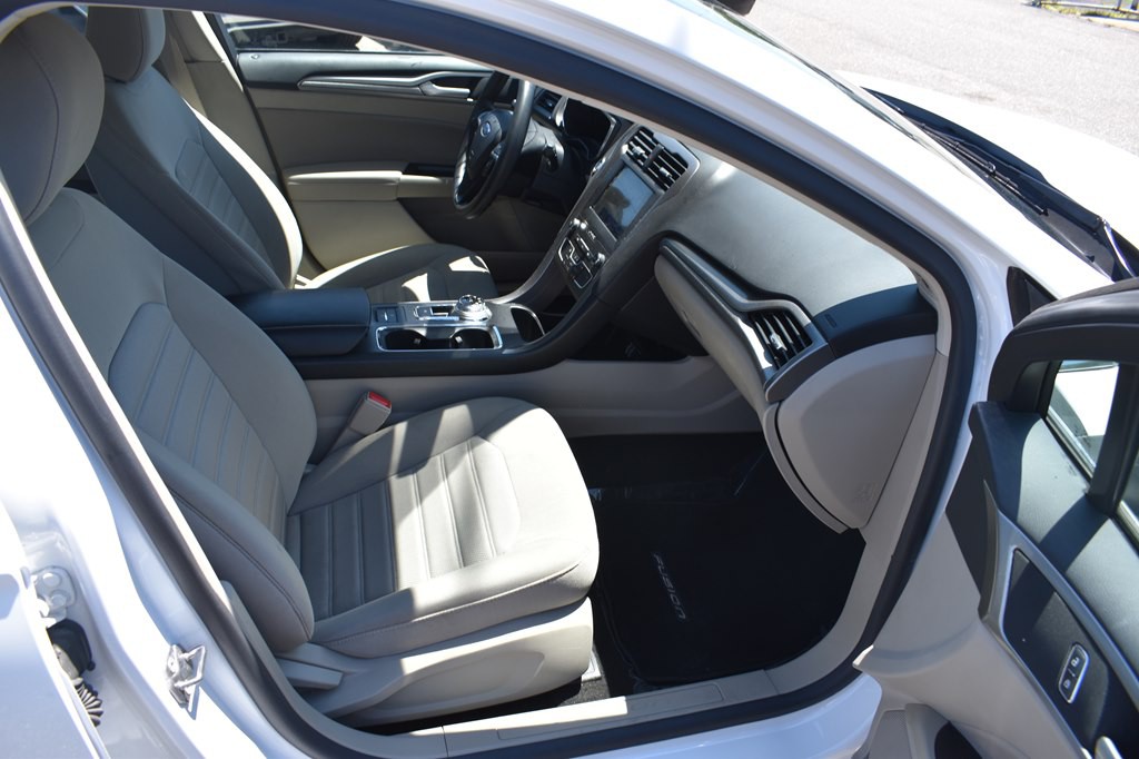 2020 Ford Fusion Image 15