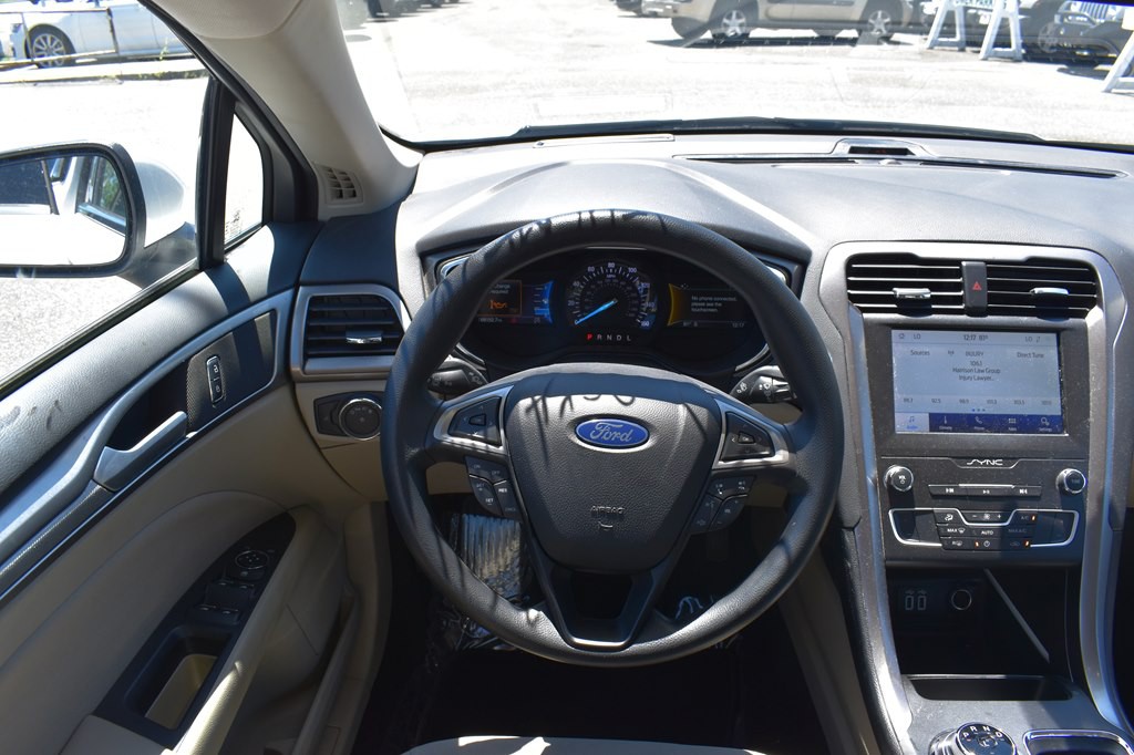 2020 Ford Fusion Image 16