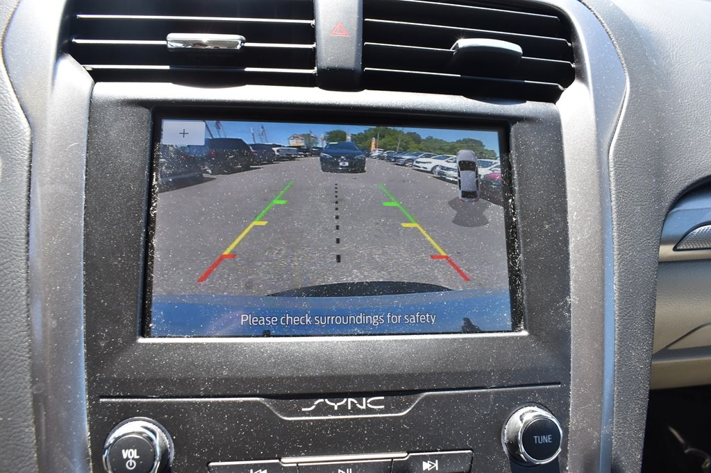 2020 Ford Fusion Image 19