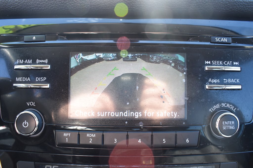 2015 Nissan Rogue Image 18