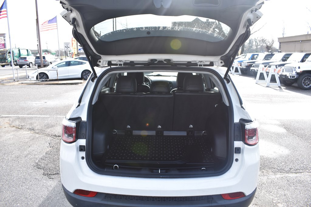 2019 Jeep Compass Image 12
