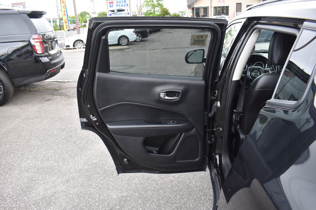 2019 Jeep Compass Image 9