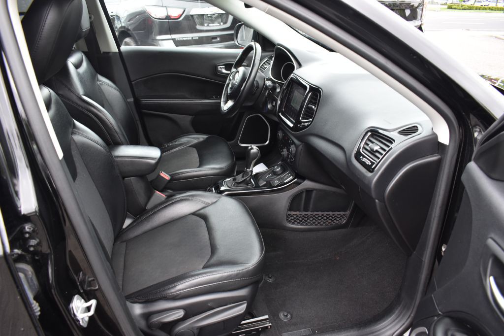 2019 Jeep Compass Image 16