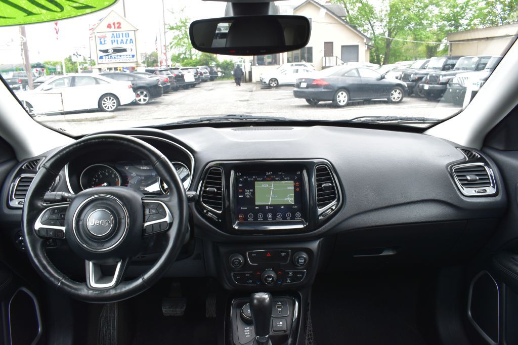 2019 Jeep Compass Image 18