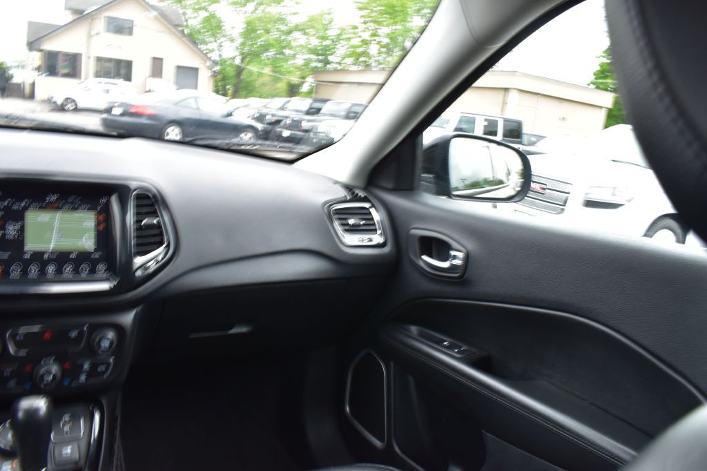 2019 Jeep Compass Image 19