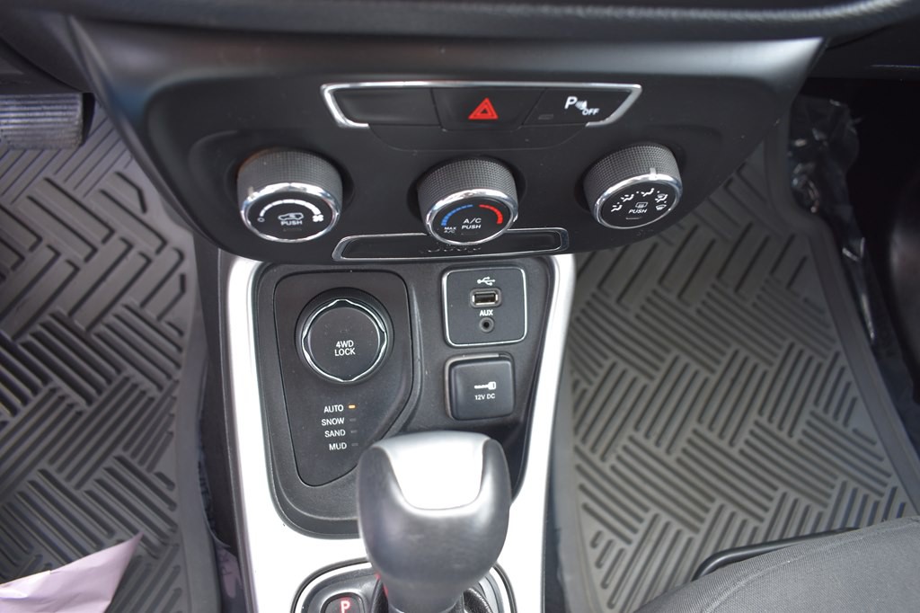 2018 Jeep Compass Image 10