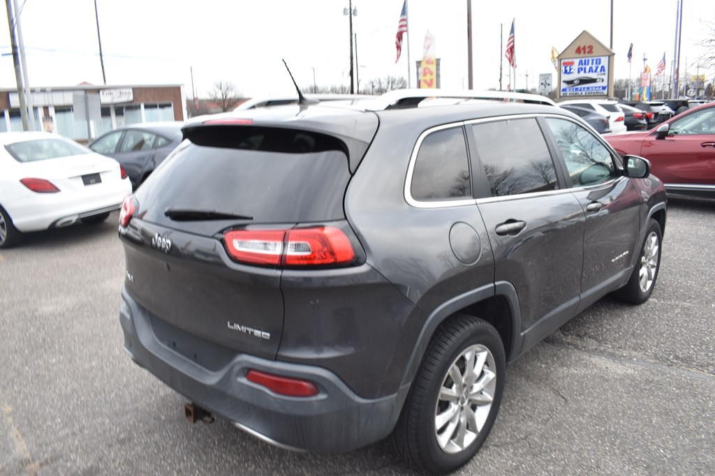2015 Jeep Cherokee Image 8