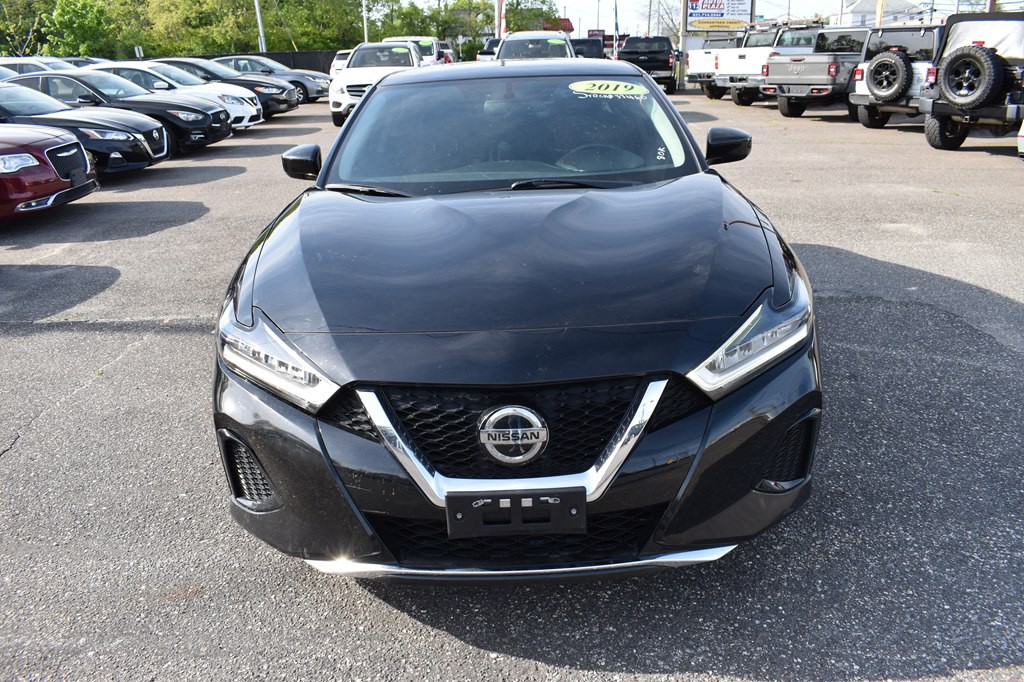 2019 Nissan Maxima Image 2