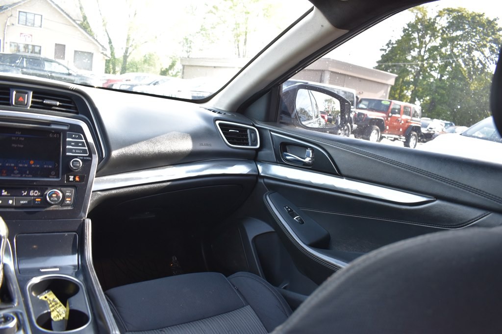 2019 Nissan Maxima Image 21