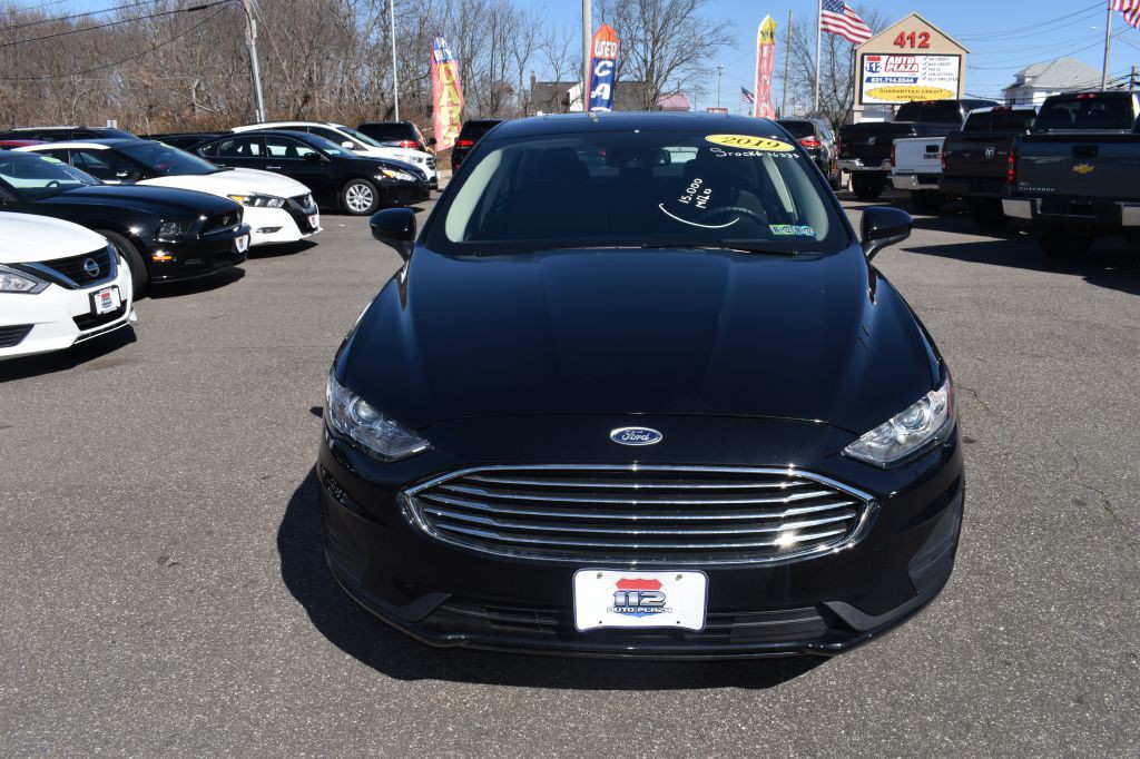 2019 Ford Fusion Image 2