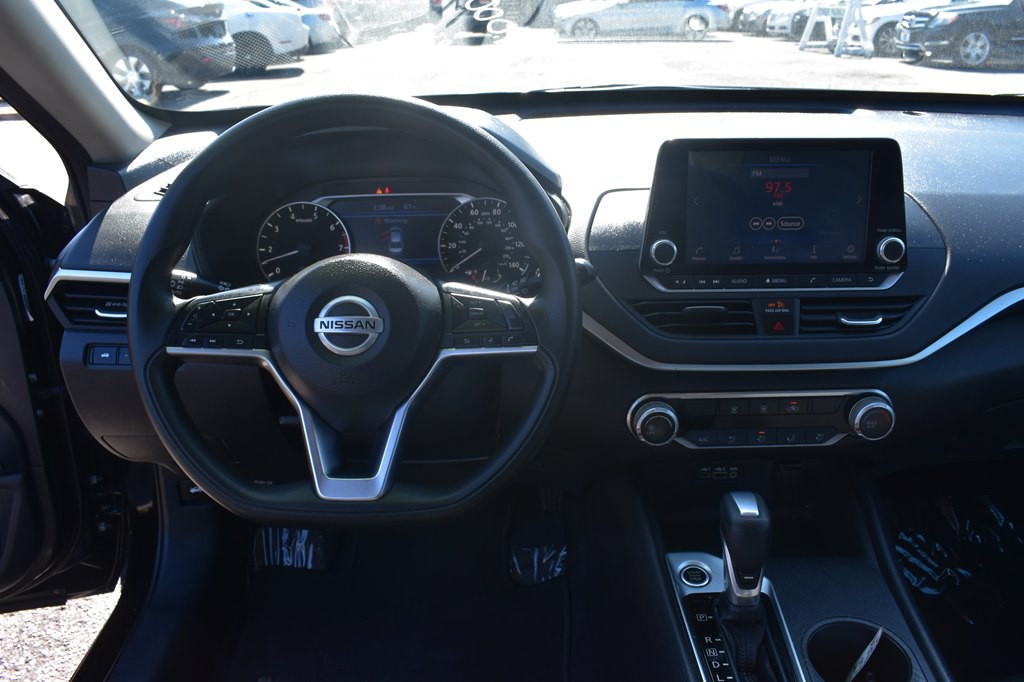 2020 Nissan Altima Image 12