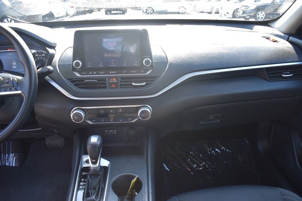 2020 Nissan Altima Image 13