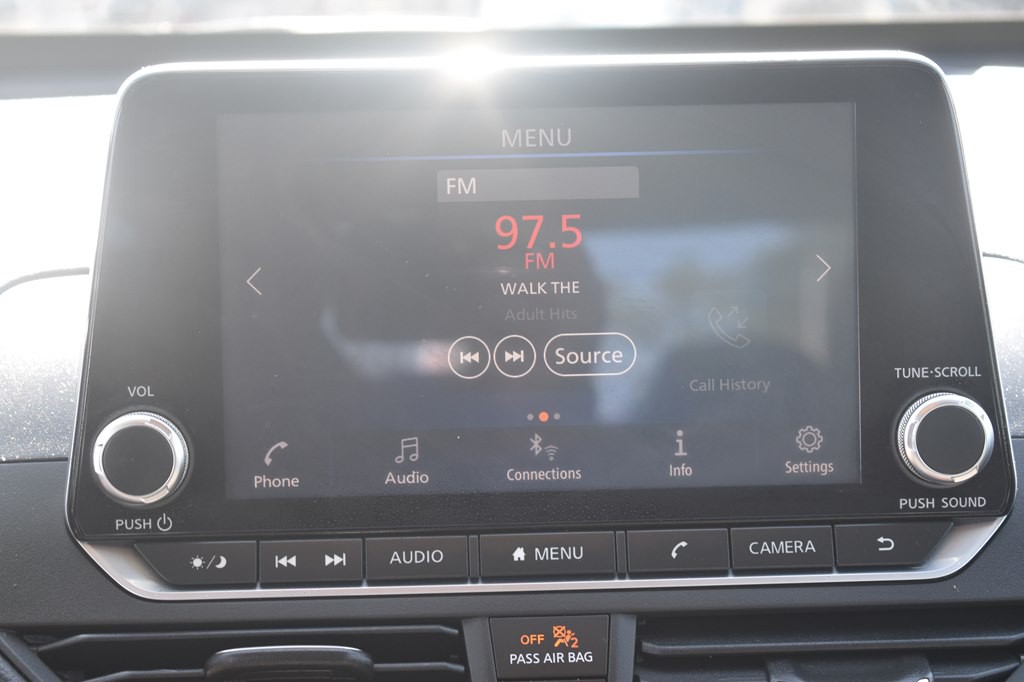 2020 Nissan Altima Image 16