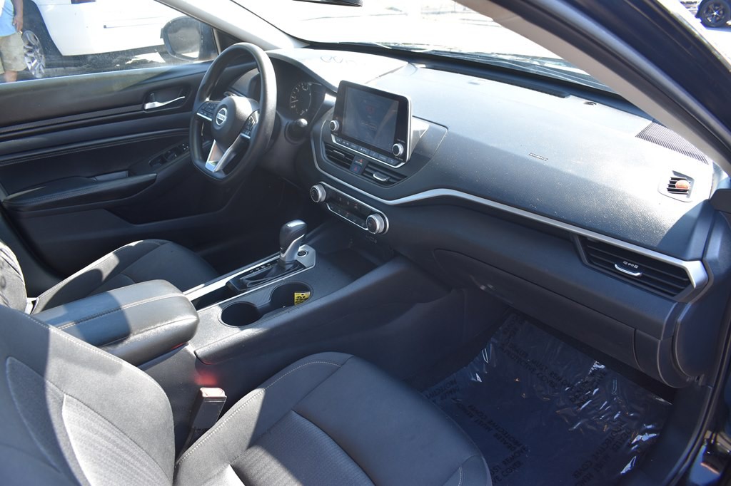 2020 Nissan Altima Image 18