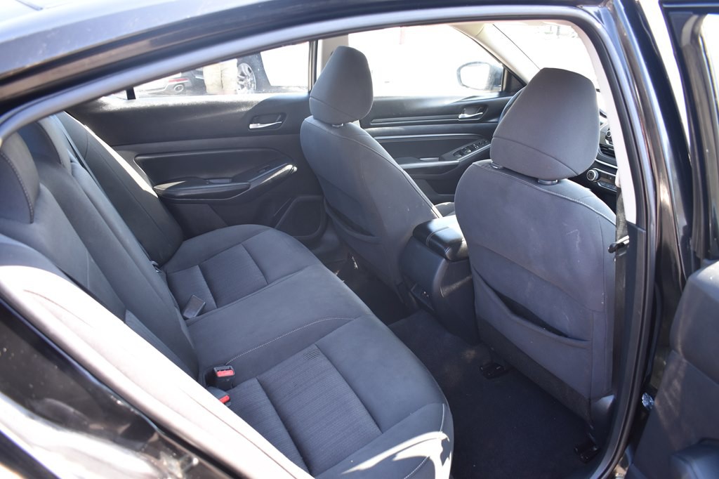 2020 Nissan Altima Image 19