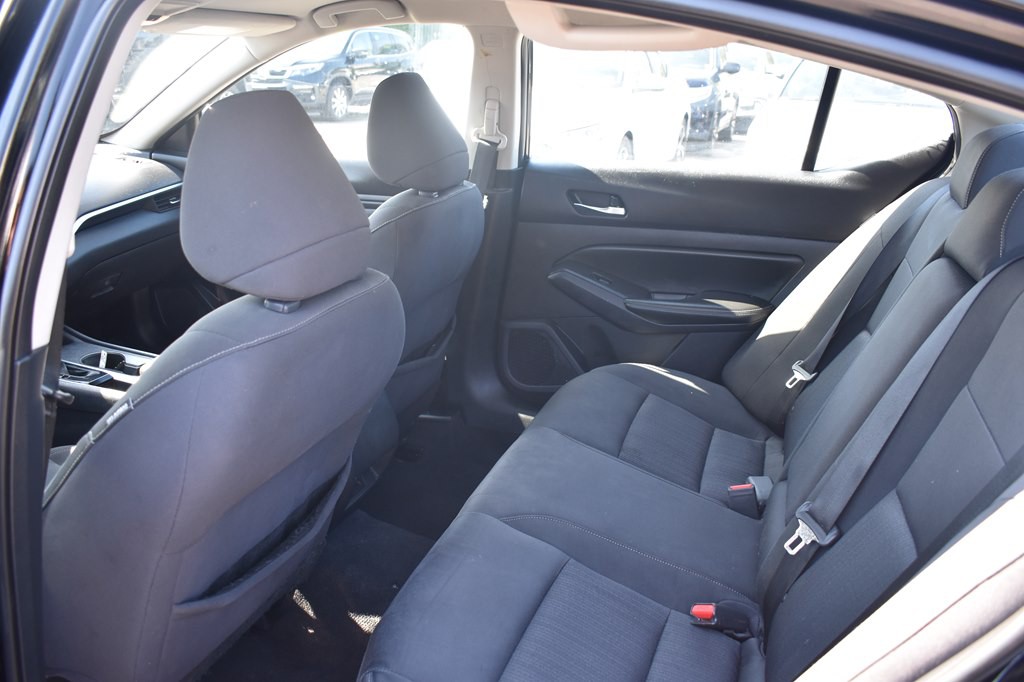 2020 Nissan Altima Image 20