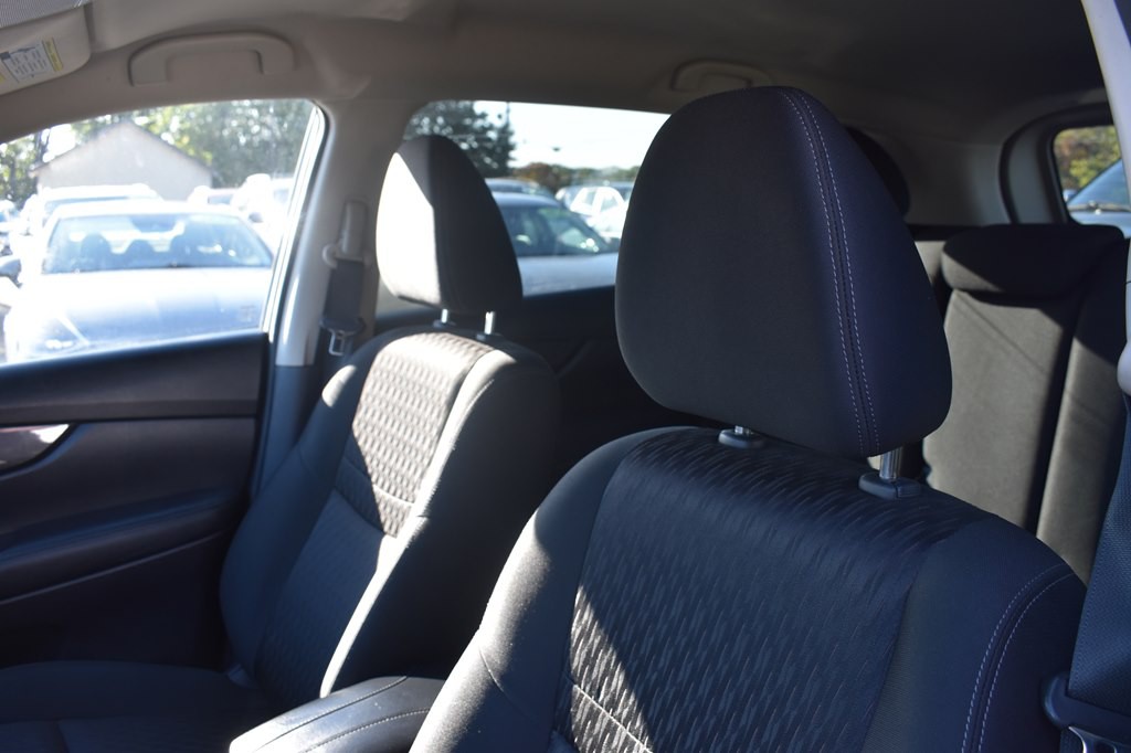 2019 Nissan Rogue Image 10