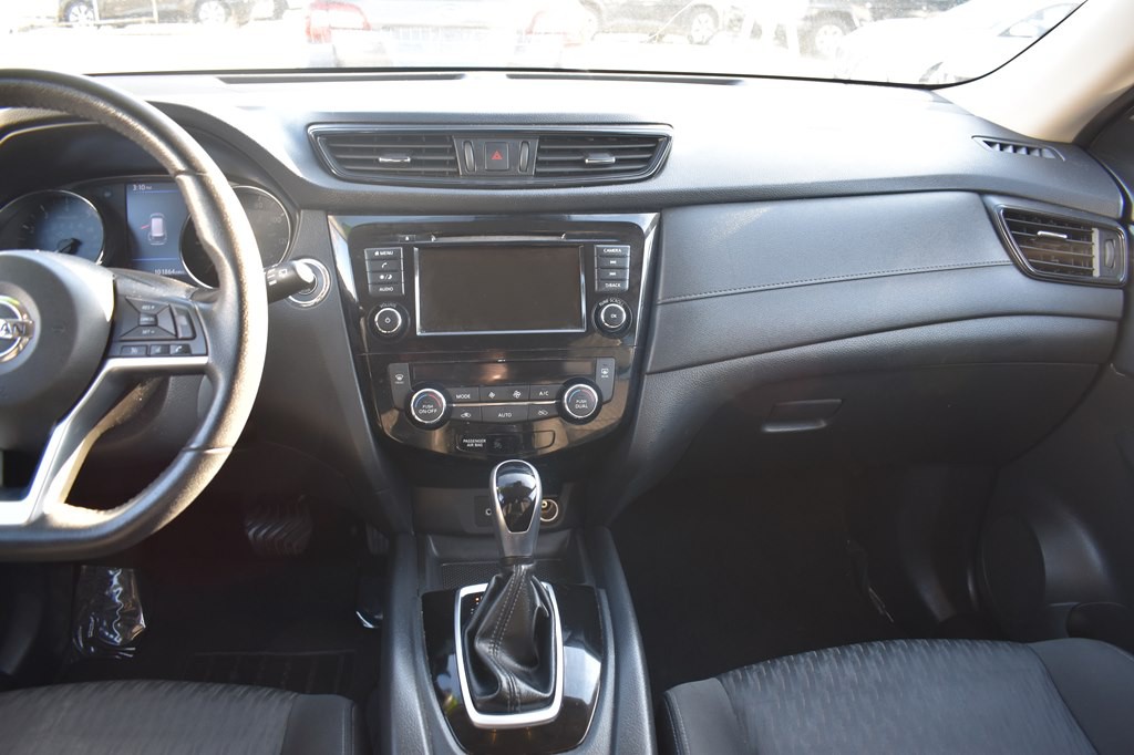 2019 Nissan Rogue Image 12