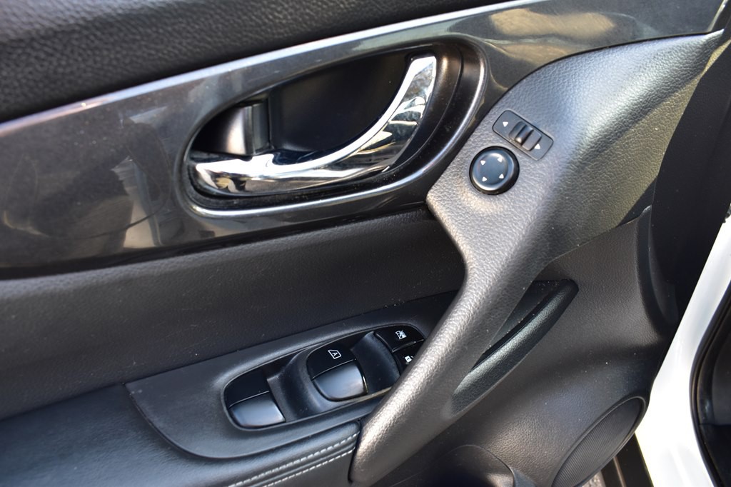 2019 Nissan Rogue Image 24