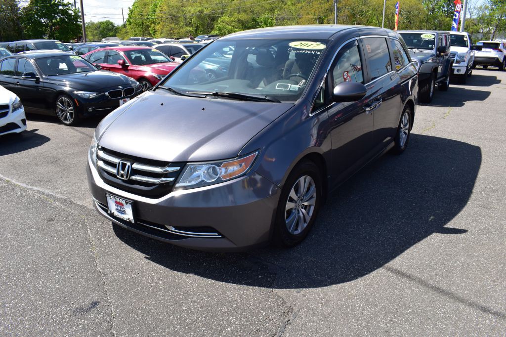 2017 Honda Odyssey Image 1