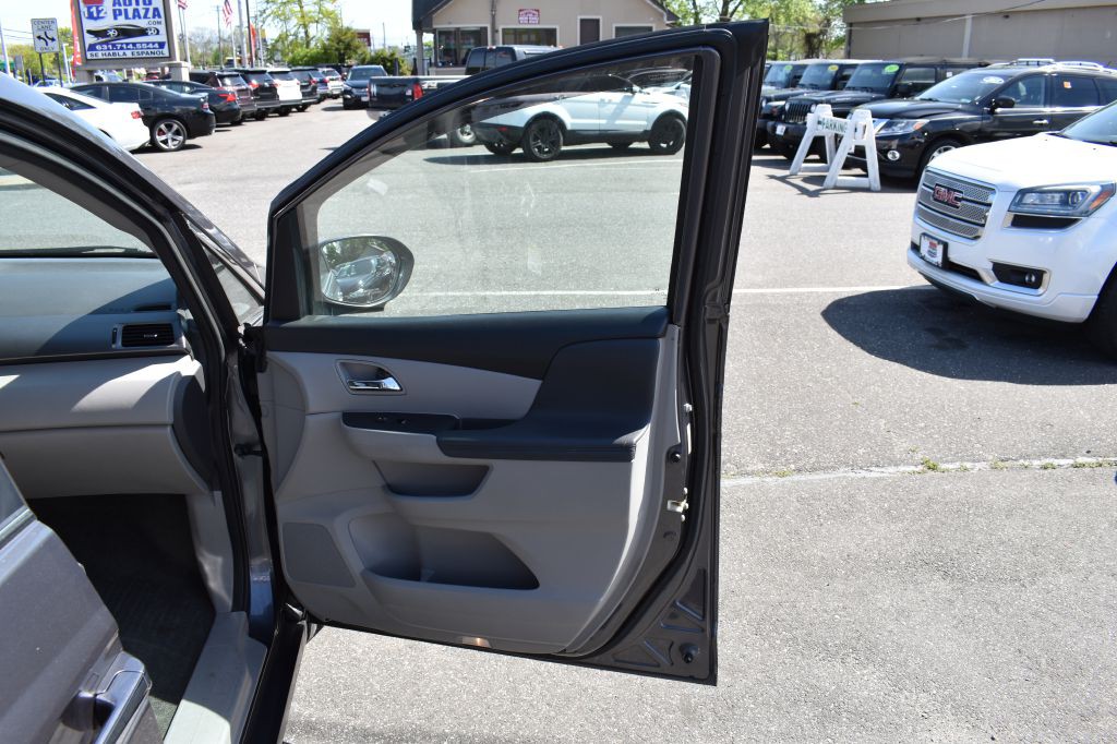 2017 Honda Odyssey Image 10