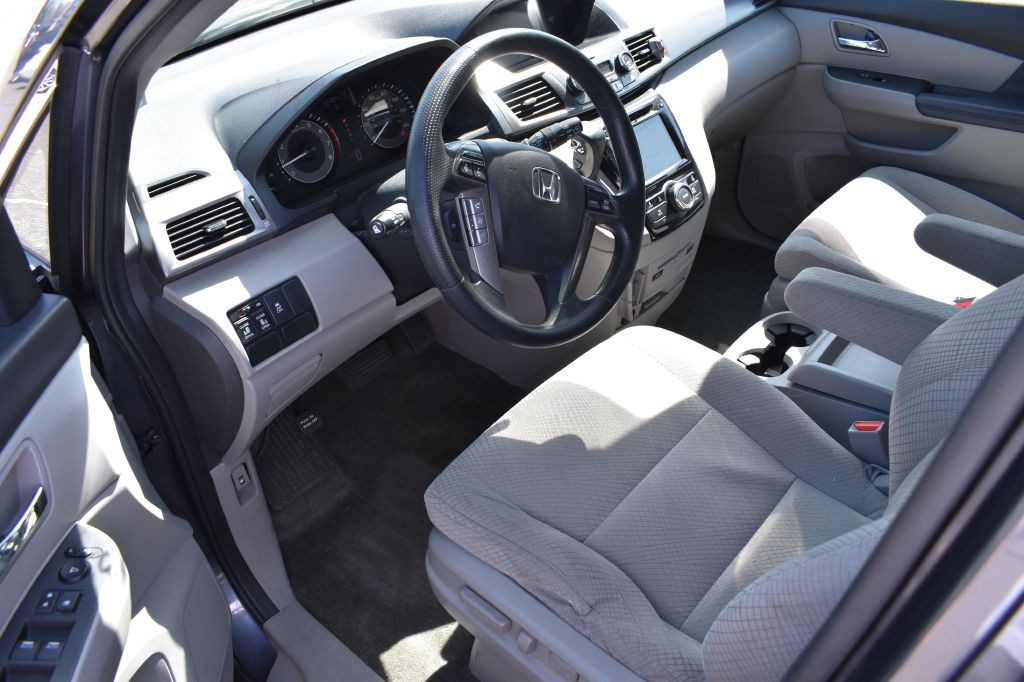 2017 Honda Odyssey Image 11