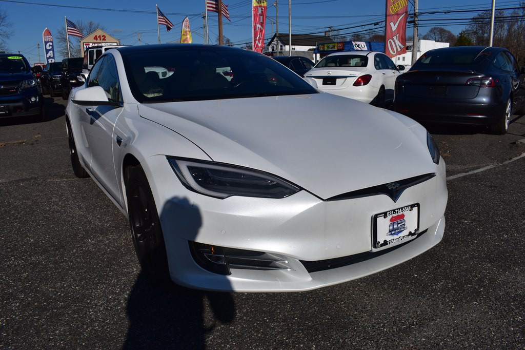 2020 Tesla Model S Image 2